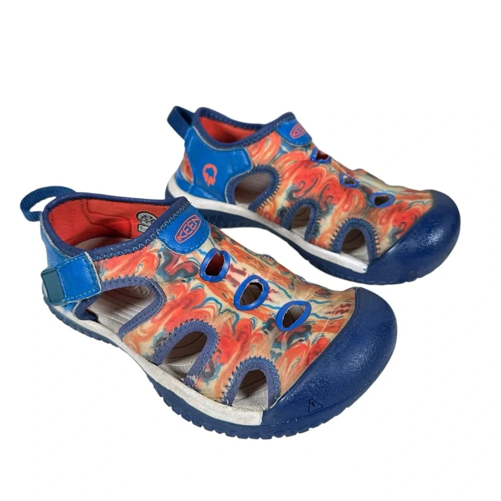 KEEN Stingray Closed Toe Water Sandals